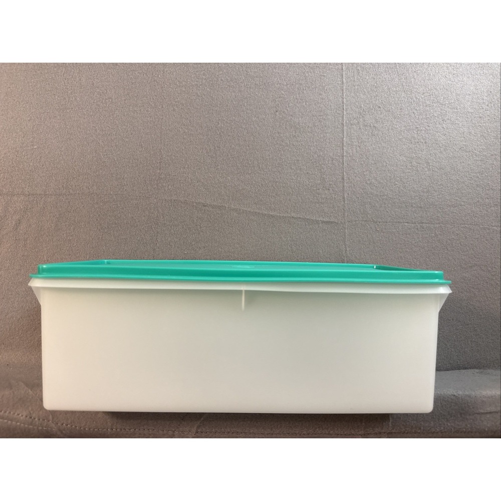 Tupperware Celery Keeper Teal Top Opaque Container Vintage